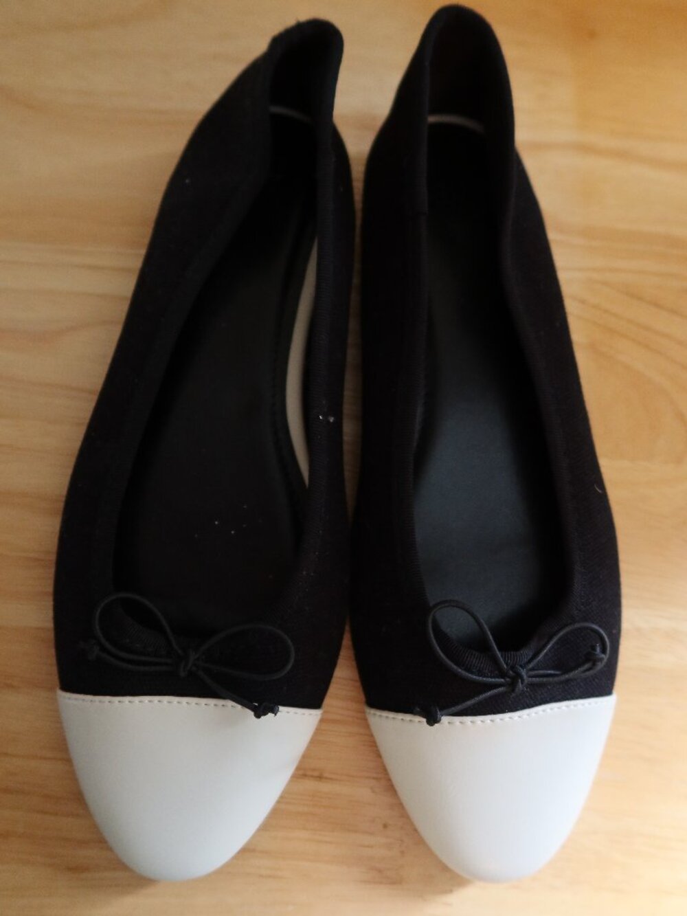 H&M Ballet Flats Black and Off-white Size 7.5